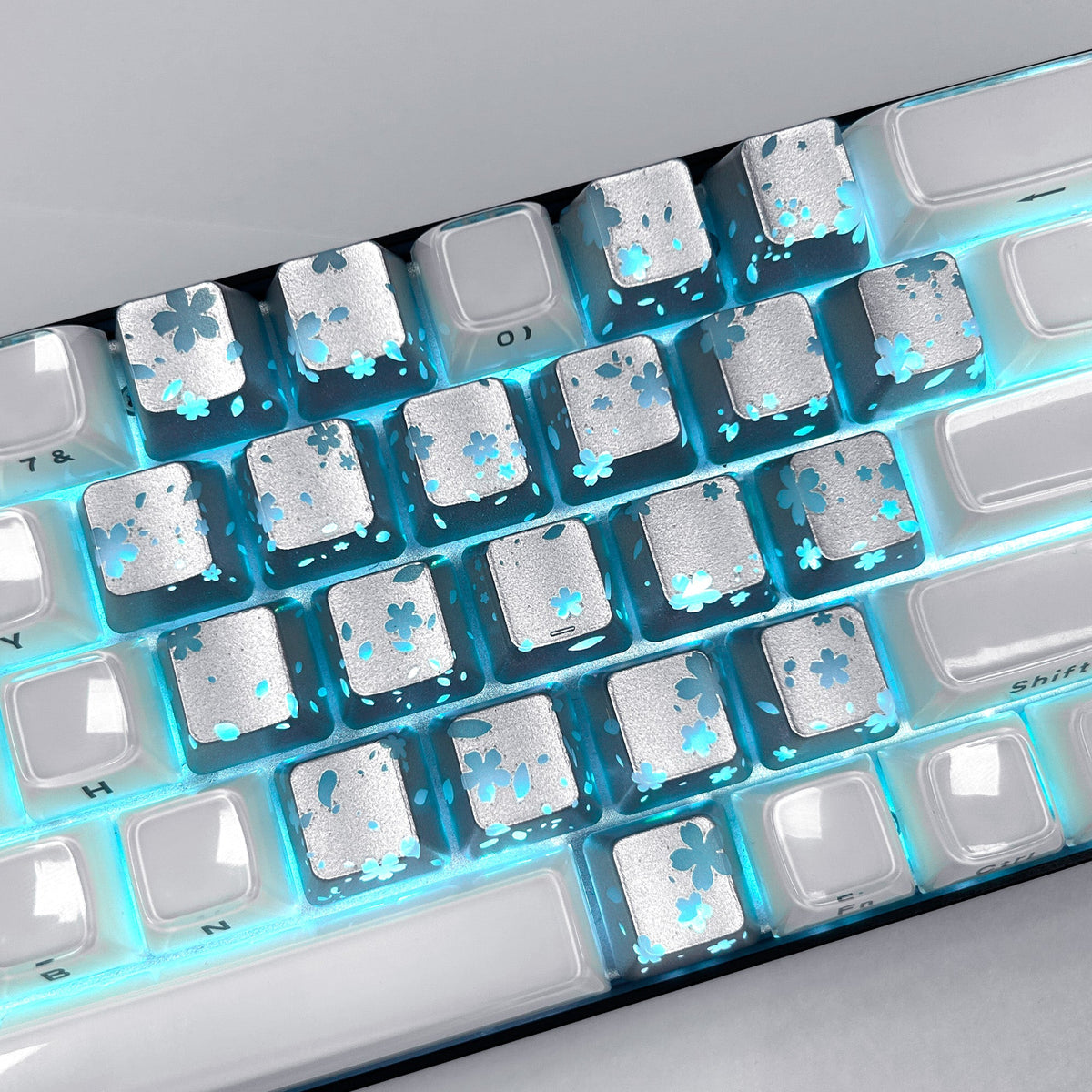 XVX IMD FlutterBloom Heart Layout 21-Key Artisan Keycap Set