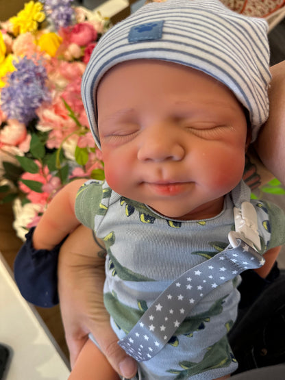 Hendrix 19” reborn baby tan skin Tone Full Silicone newborn  Boy approx 7.3 lbs open mouth. TAT APPROXIMATELY 10 Days