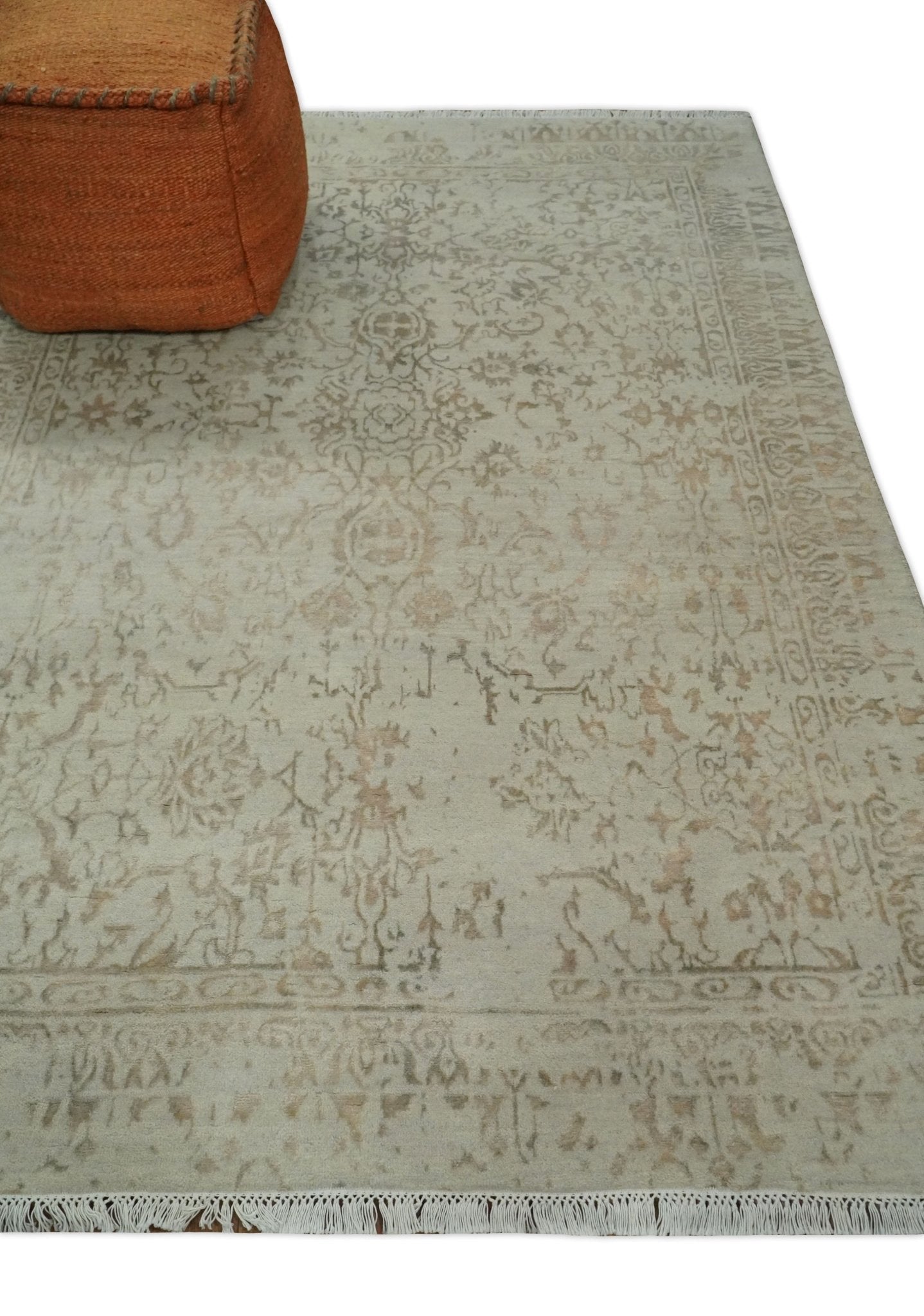 5x7 Fine Hand Knotted Beige and Brown Traditional Style Antique Wool and Silk Rug
