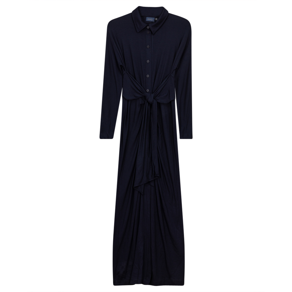 Dress With Collar And Belt