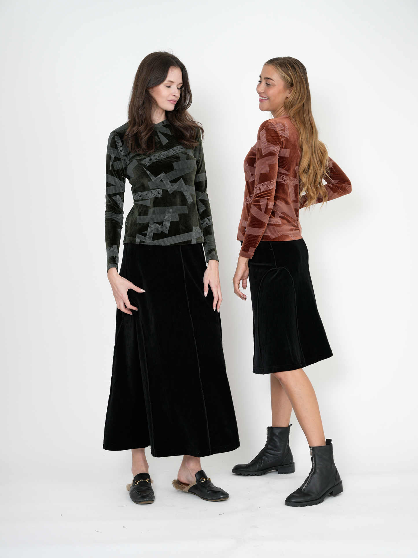 Rib Velour Print Top With V-Neck