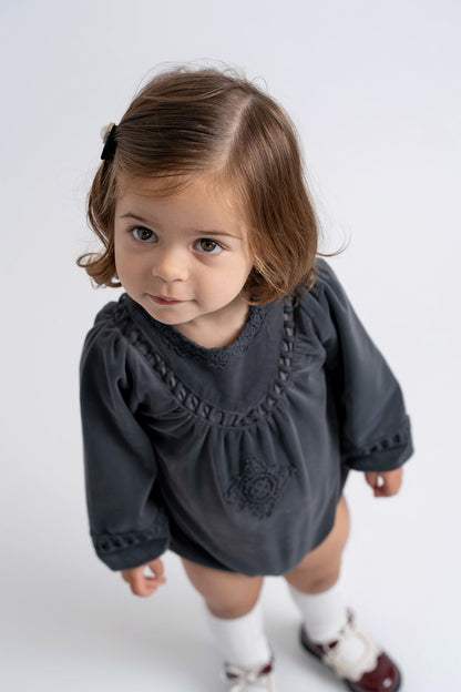 Velvet Lace Bubble