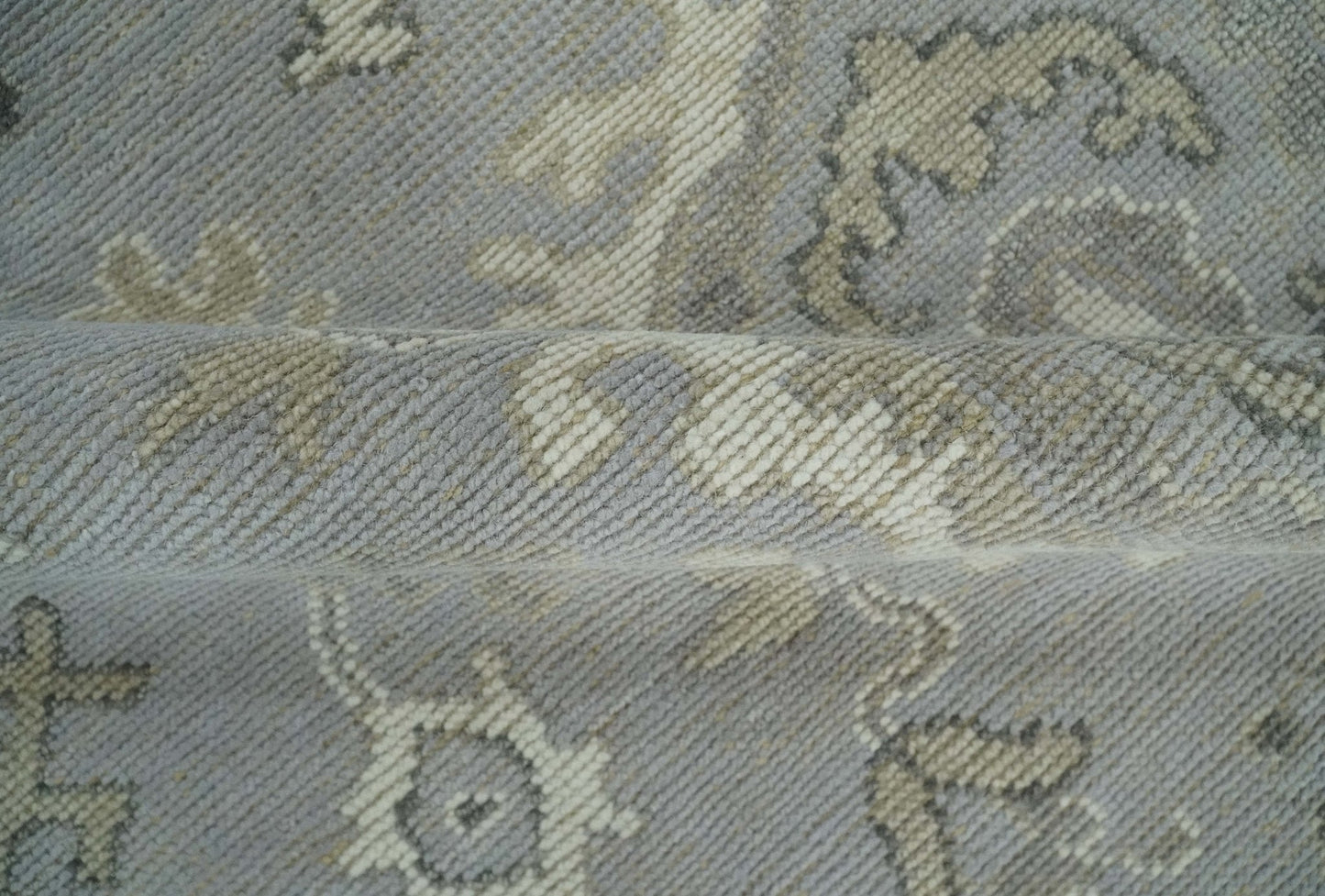 Antique Style Silver And Beige Modern Oushak wool Area Rug